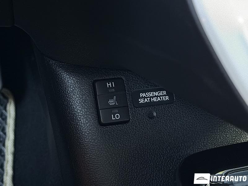 2017 Toyota Prius — Miniatură 16