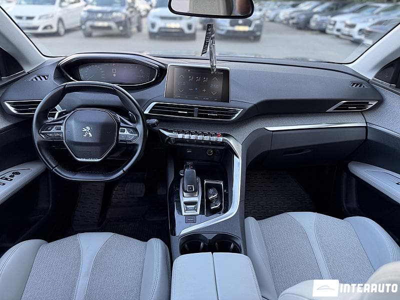 2018 Peugeot 3008 — Miniatură 18