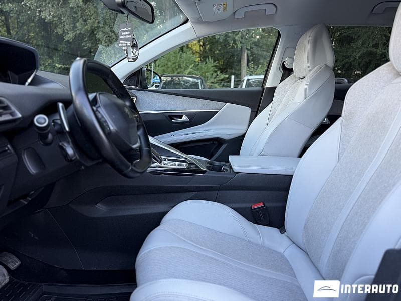 2018 Peugeot 3008 — Miniatură 9