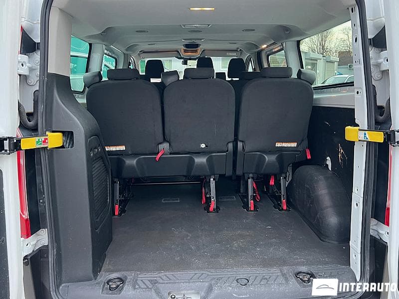 2017 Ford Transit — Miniatură 10