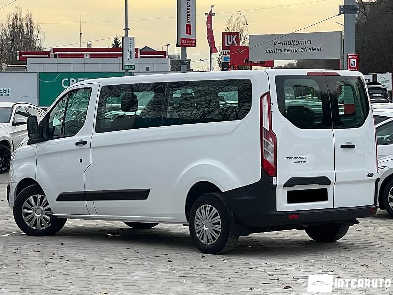 2017 Ford Transit — Miniatură 4