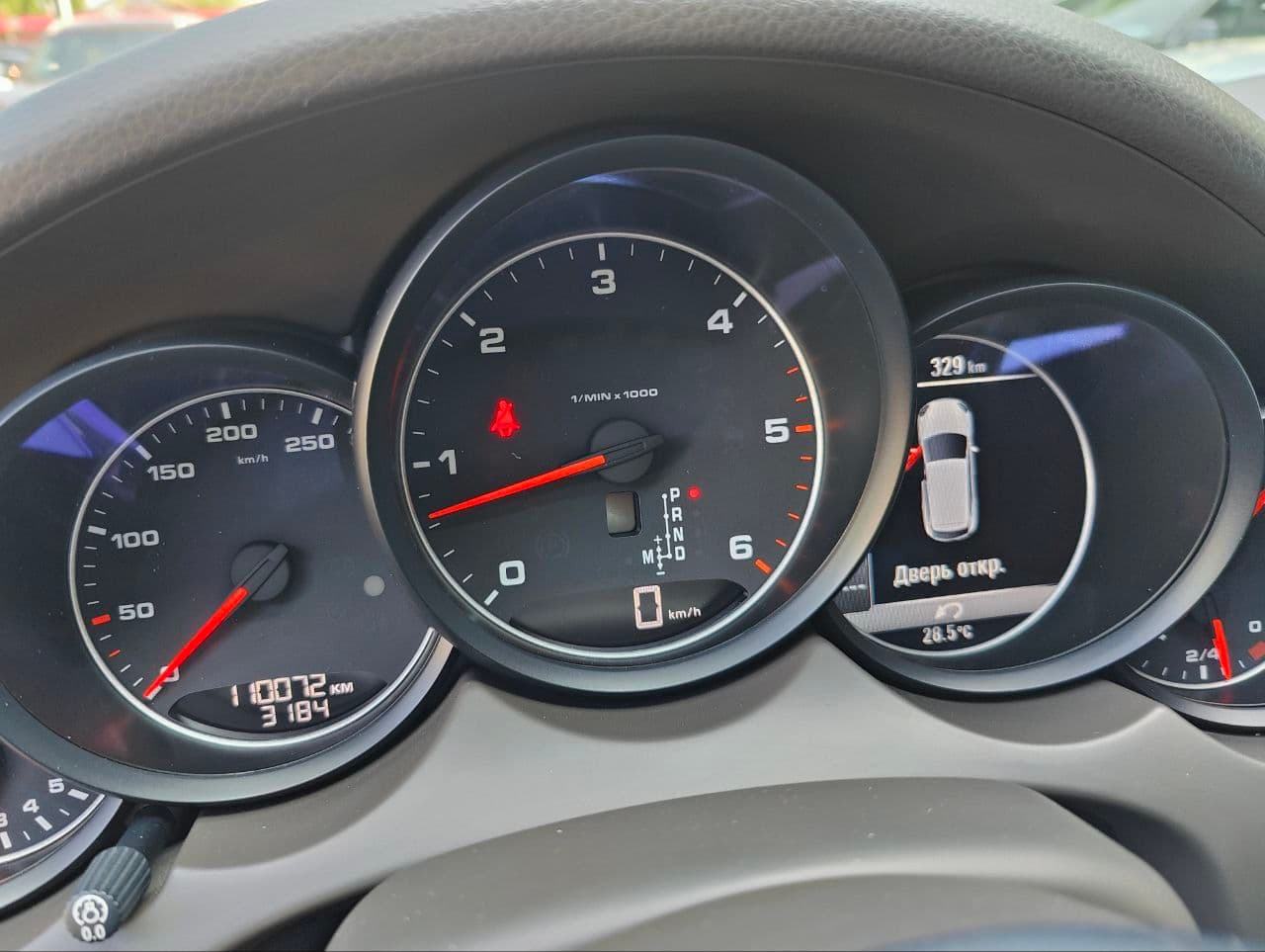 2016 Porsche Cayenne — Miniatură 11