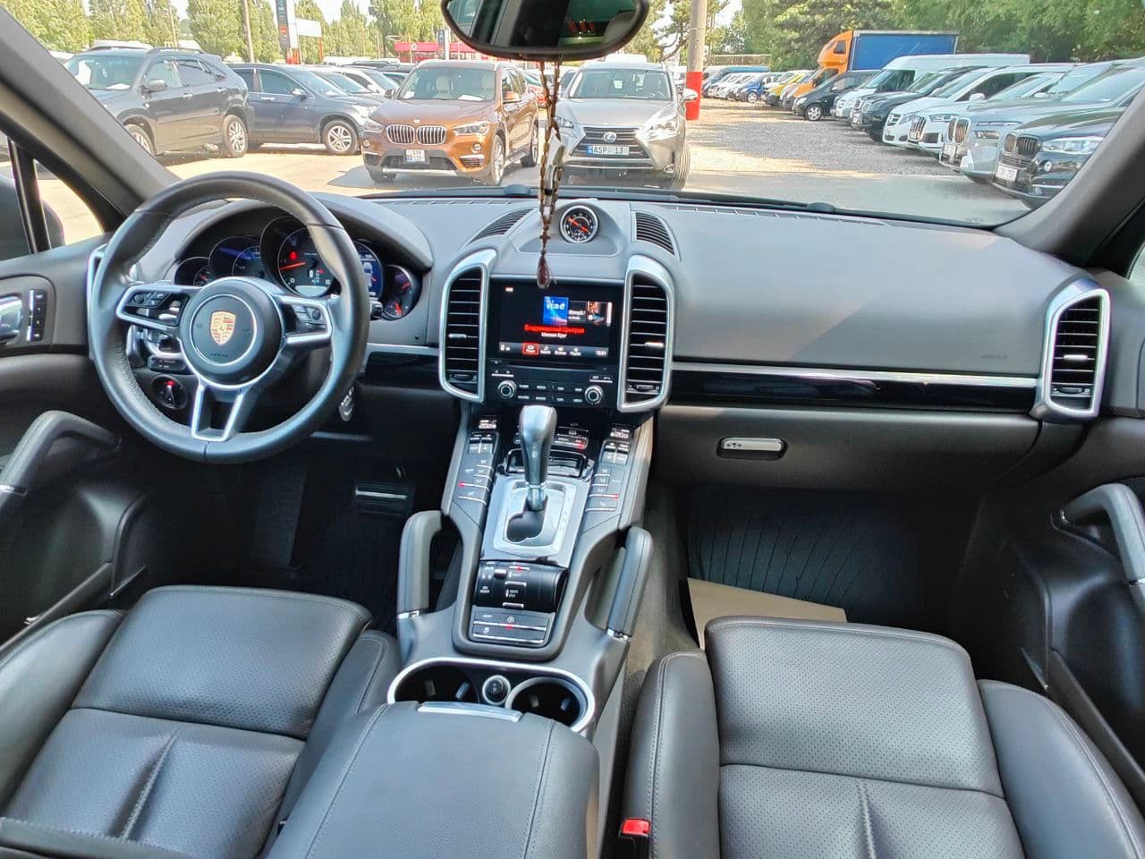 2016 Porsche Cayenne — Miniatură 6
