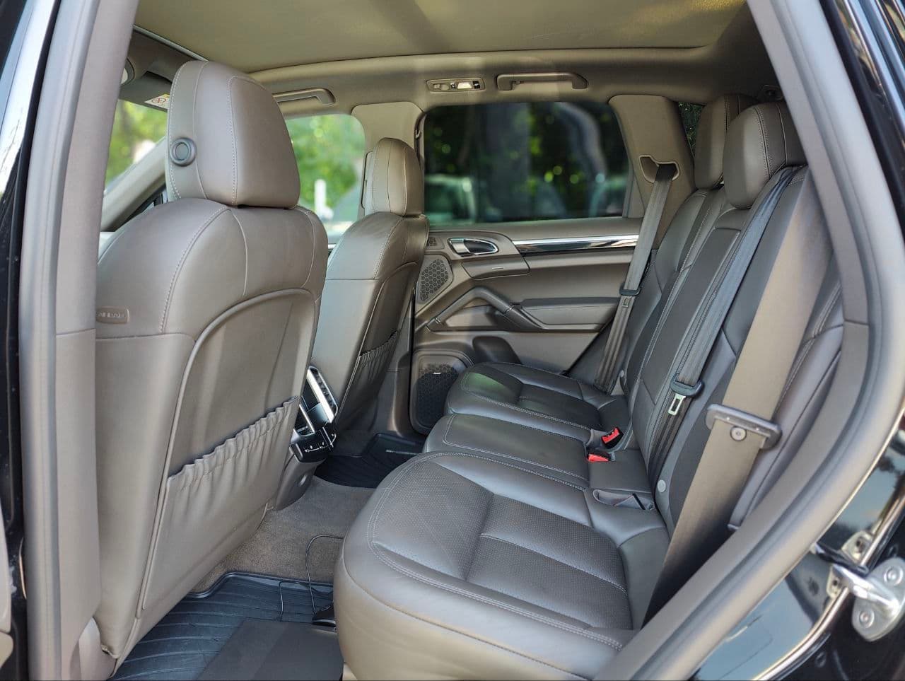 2016 Porsche Cayenne — Miniatură 8