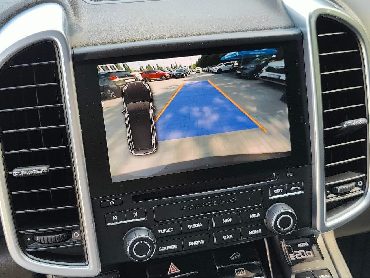 2016 Porsche Cayenne — Miniatură 13