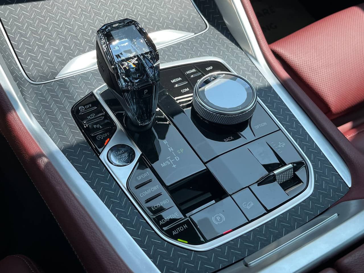 BMW X6 4.0i 2019 — Миниатюра 17