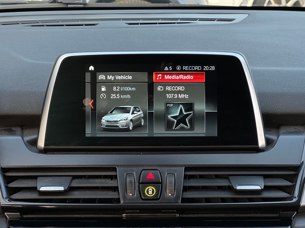 BMW 218i 2019 — Миниатюра 9