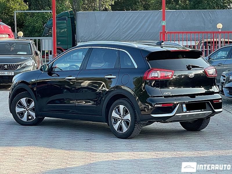2016 Kia Niro — Miniatură 2