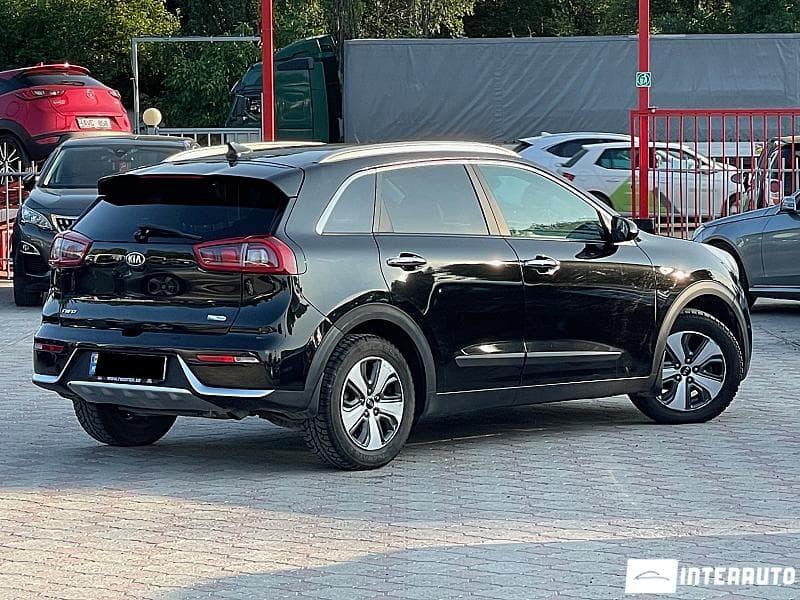 2016 Kia Niro — Miniatură 3