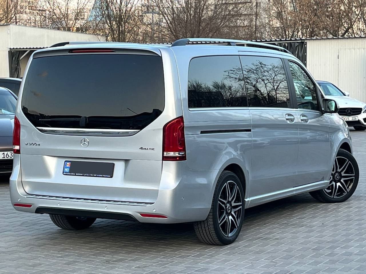2020 Mercedes V 300 — Miniatură 2