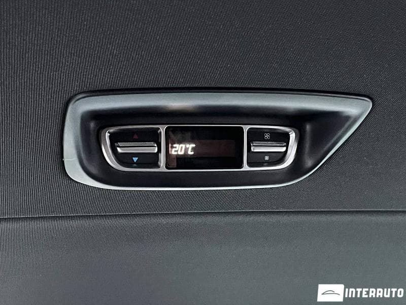 2020 Mercedes V 300 — Miniatură 20