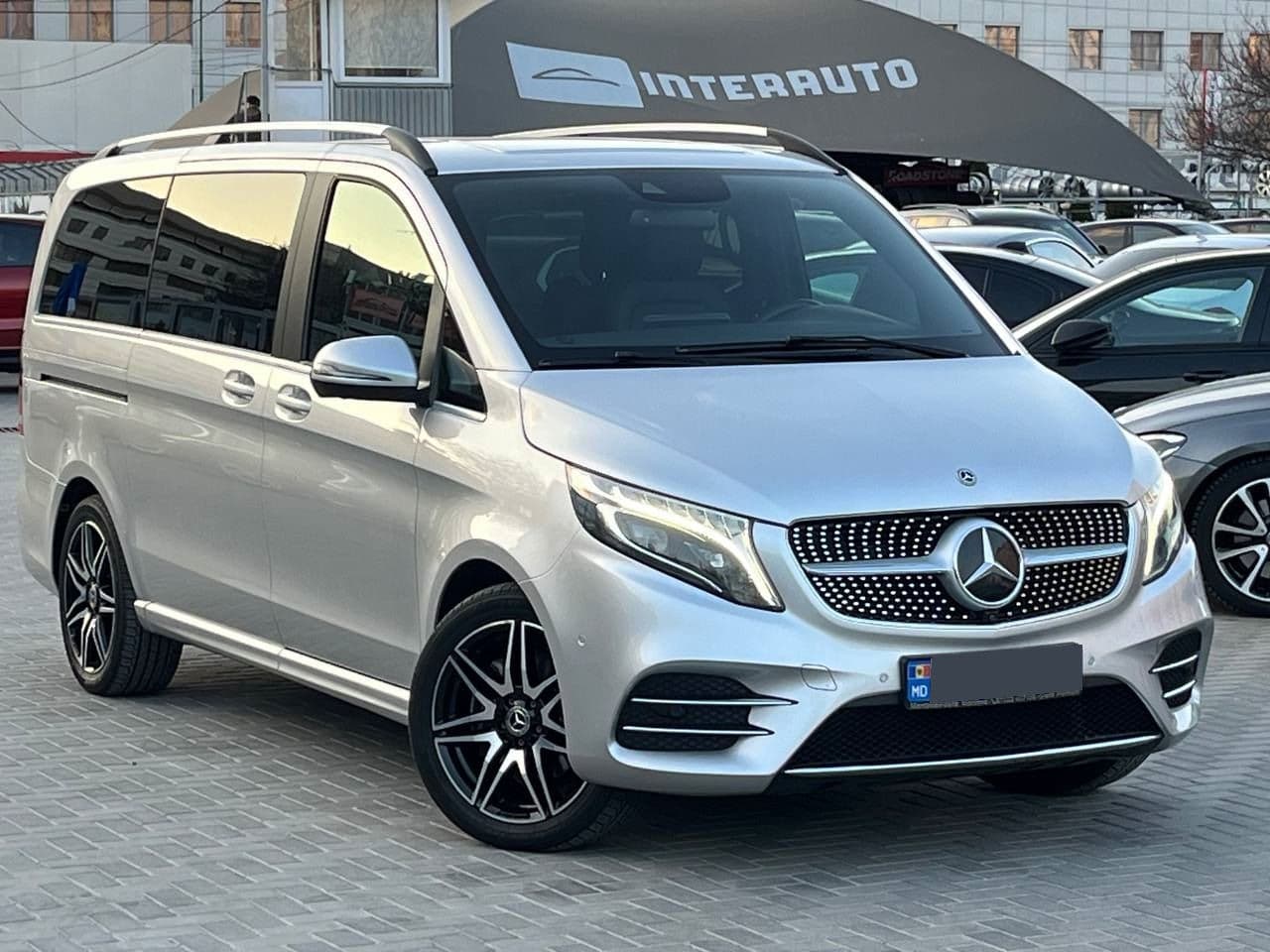 Mercedes V 300