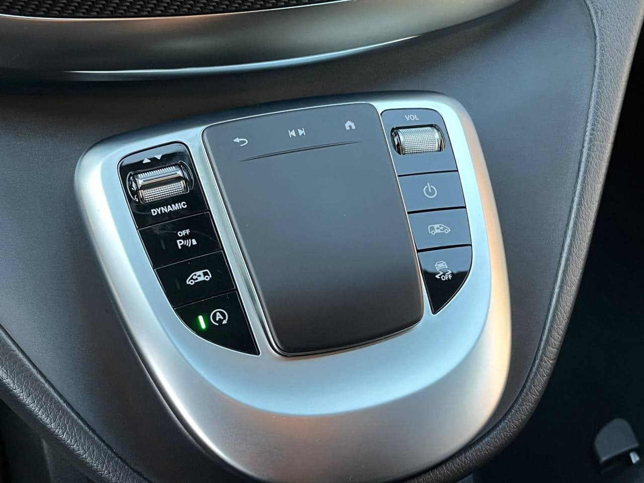 2020 Mercedes V 300 — Miniatură 13