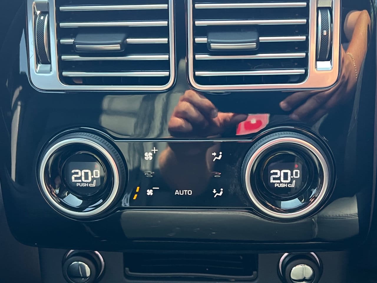 2020 Land Rover Range Rover Vogue — Miniatură 16