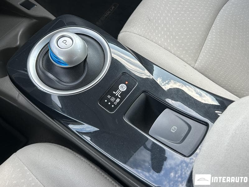 2011 Nissan Leaf — Miniatură 14