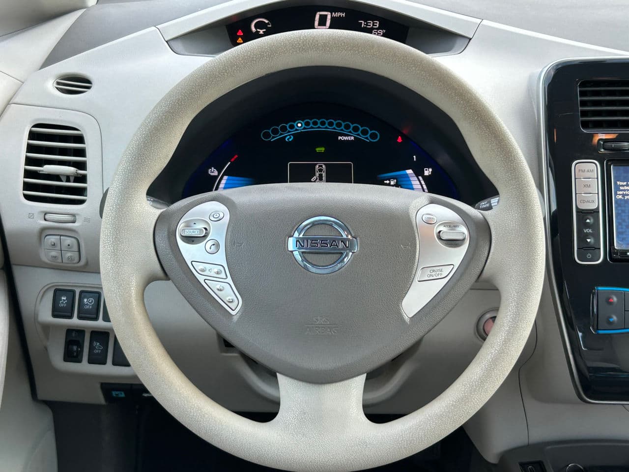 2011 Nissan Leaf — Miniatură 11