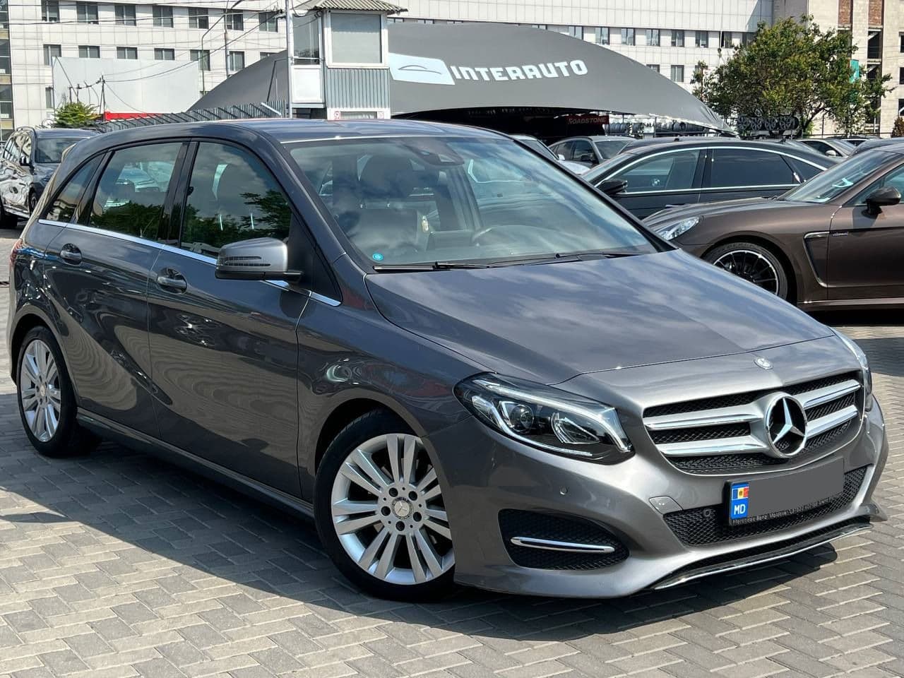 2016 Mercedes B 180 — Miniatură 3