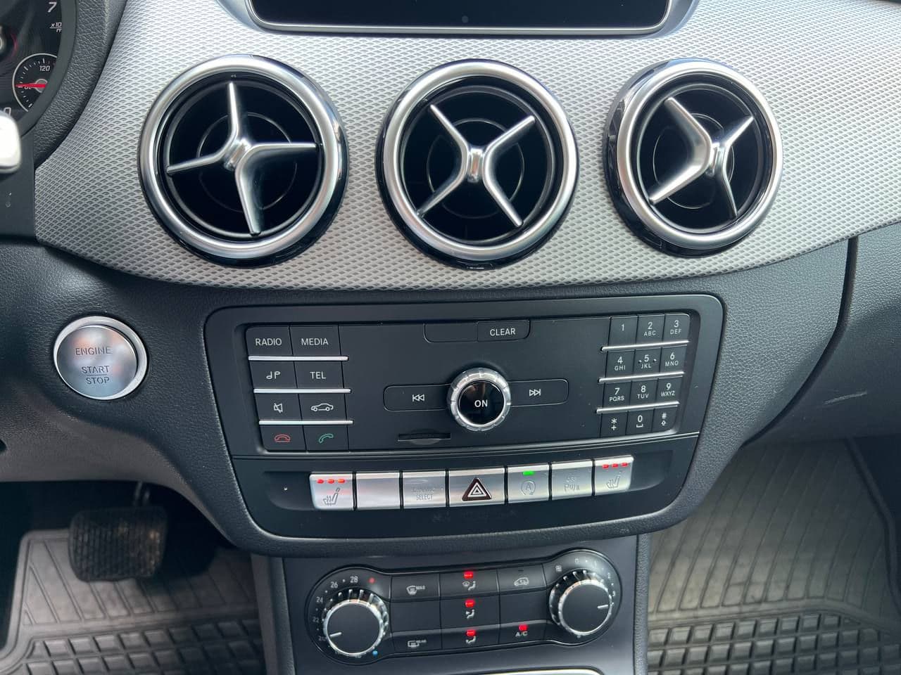 2016 Mercedes B 180 — Miniatură 12