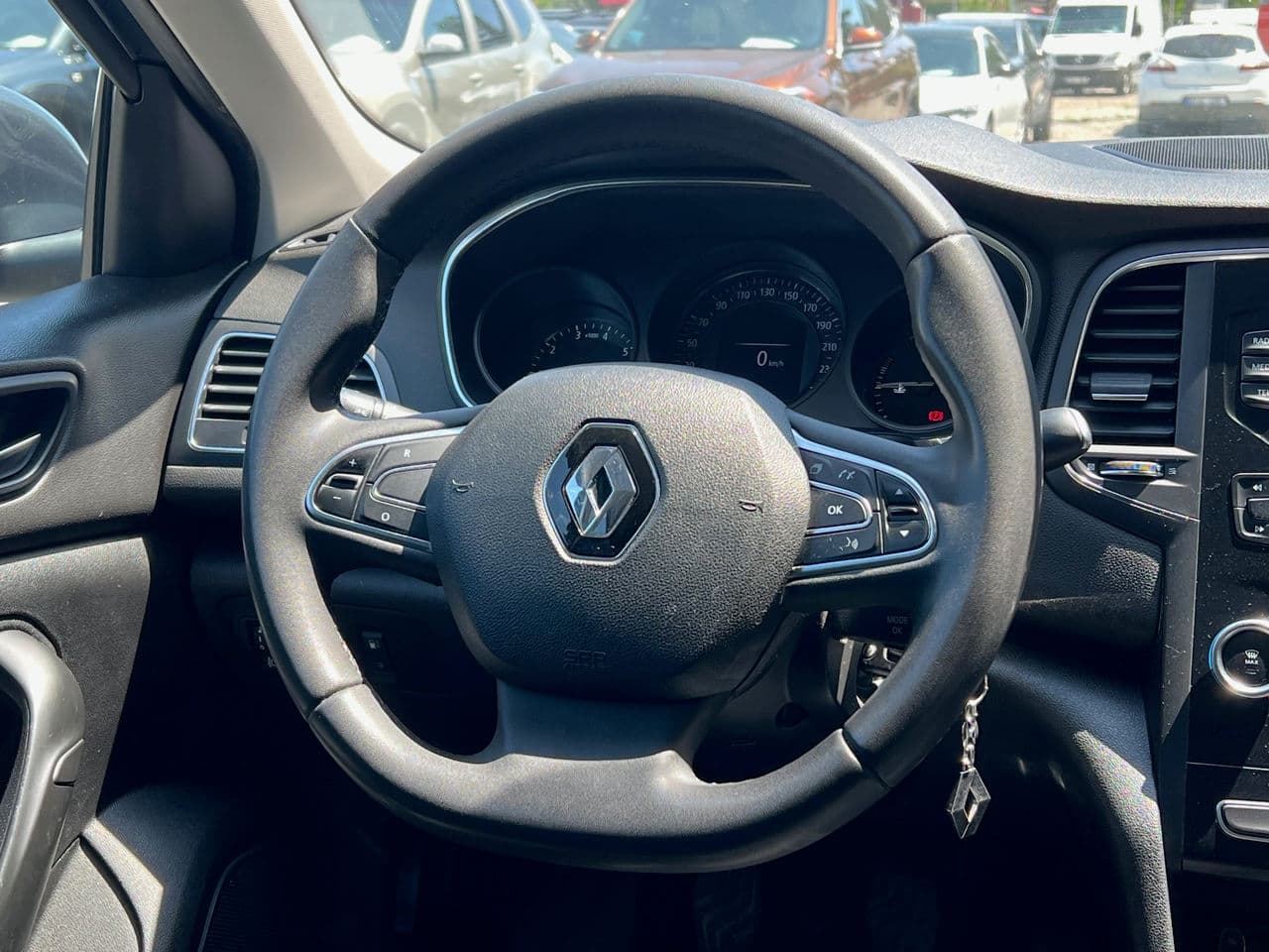 2019 Renault Megane — Miniatură 9