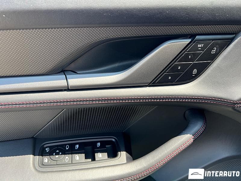2021 Porsche Taycan 4S — Miniatură 6
