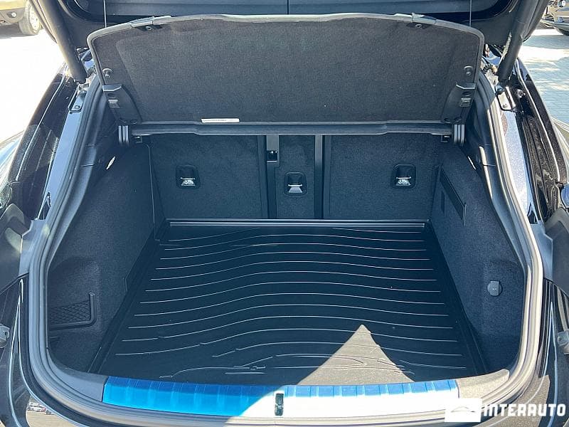 2021 Porsche Taycan 4S — Miniatură 22