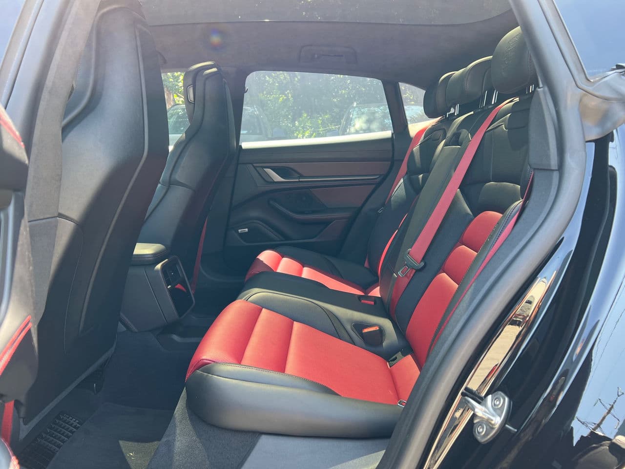 2021 Porsche Taycan 4S — Miniatură 19