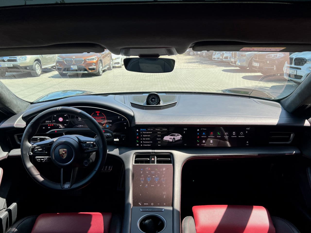 2021 Porsche Taycan 4S — Miniatură 9