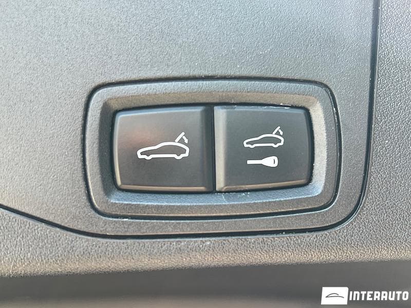 2021 Porsche Taycan 4S — Miniatură 21