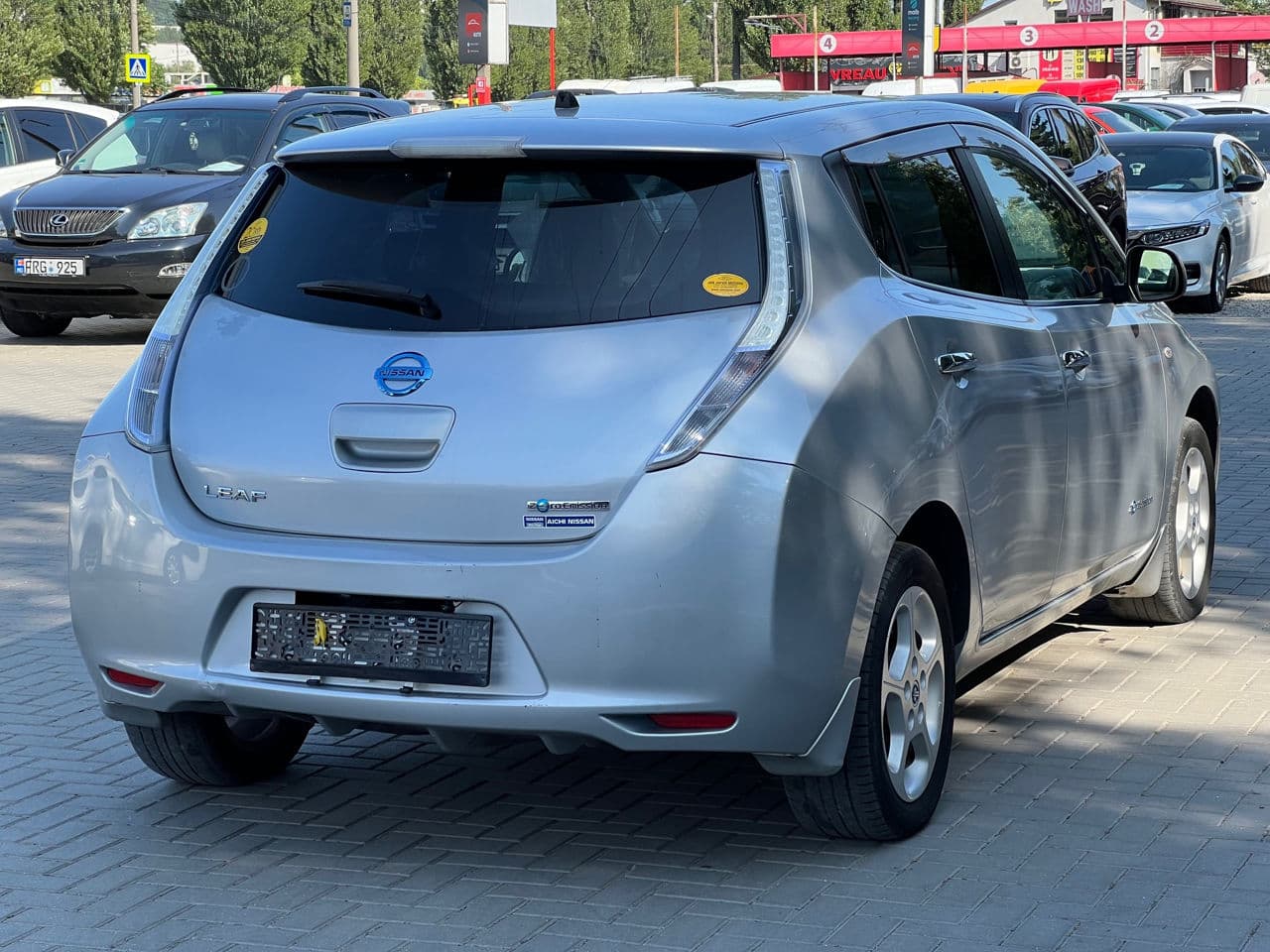 2011 Nissan Leaf — Miniatură 2
