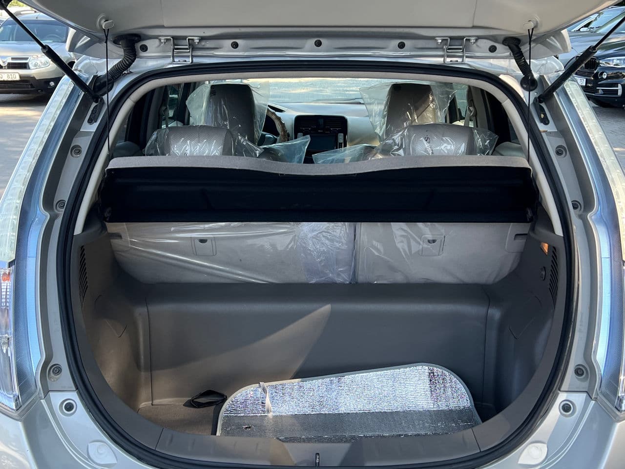 2011 Nissan Leaf — Miniatură 18