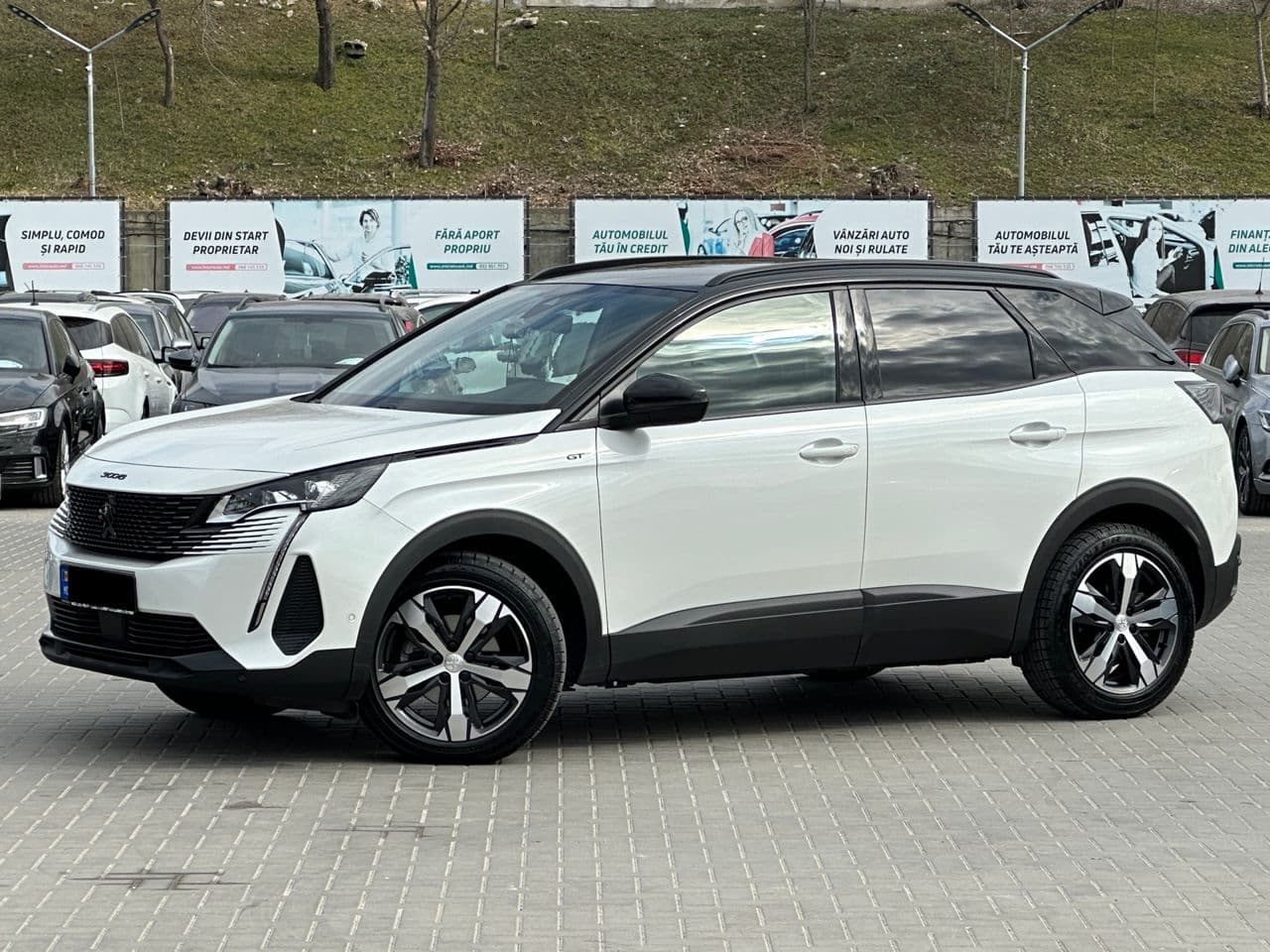 2022 Peugeot 3008 — Miniatură 2