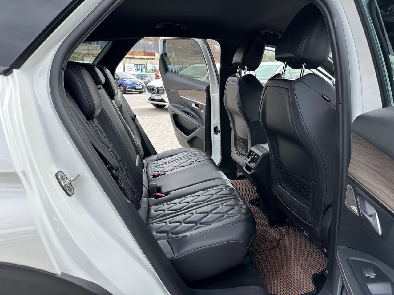 2022 Peugeot 3008 — Miniatură 15
