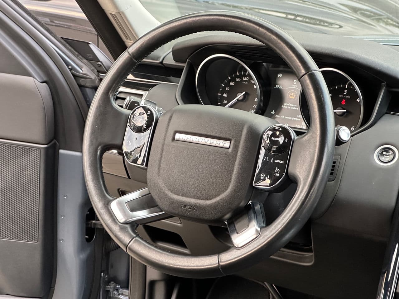 2019 Land Rover Discovery — Miniatură 7