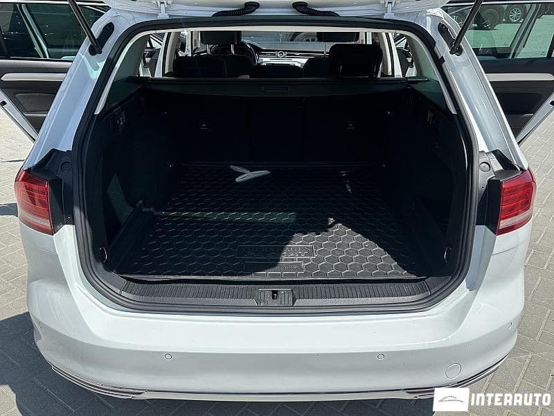 2016 Volkswagen Passat — Miniatură 21