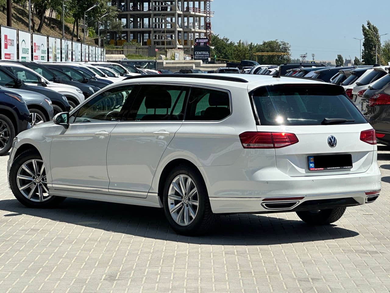 2016 Volkswagen Passat — Miniatură 4