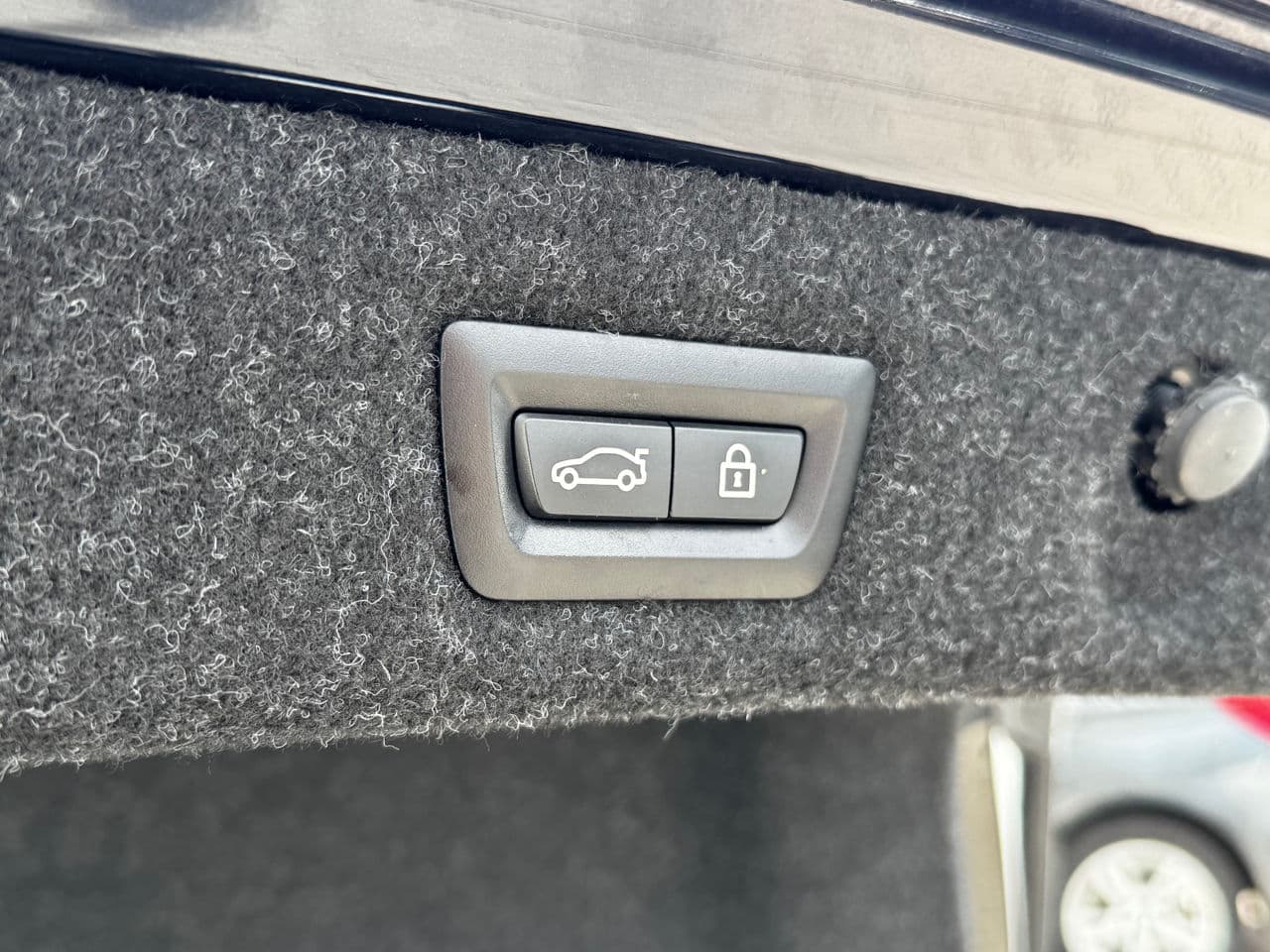 BMW 530e 2018 — Миниатюра 18