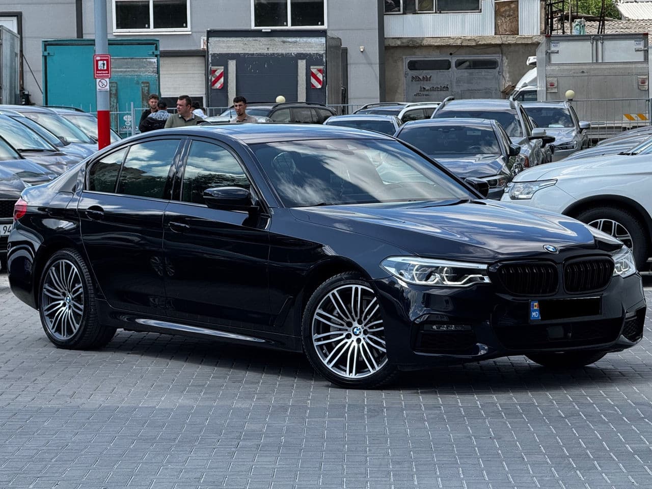 BMW 530e 2018 — Миниатюра 3