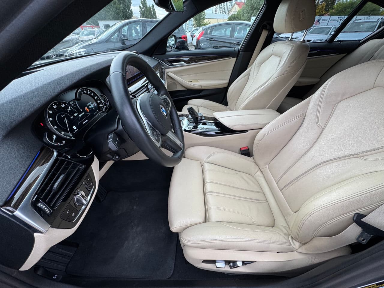 2019 BMW 530e — Miniatură 9