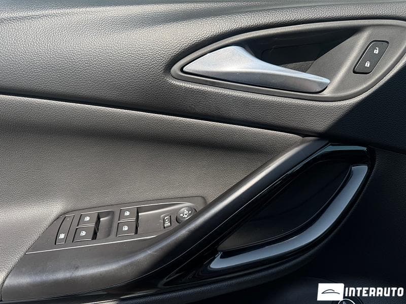 2020 Opel Astra — Miniatură 16