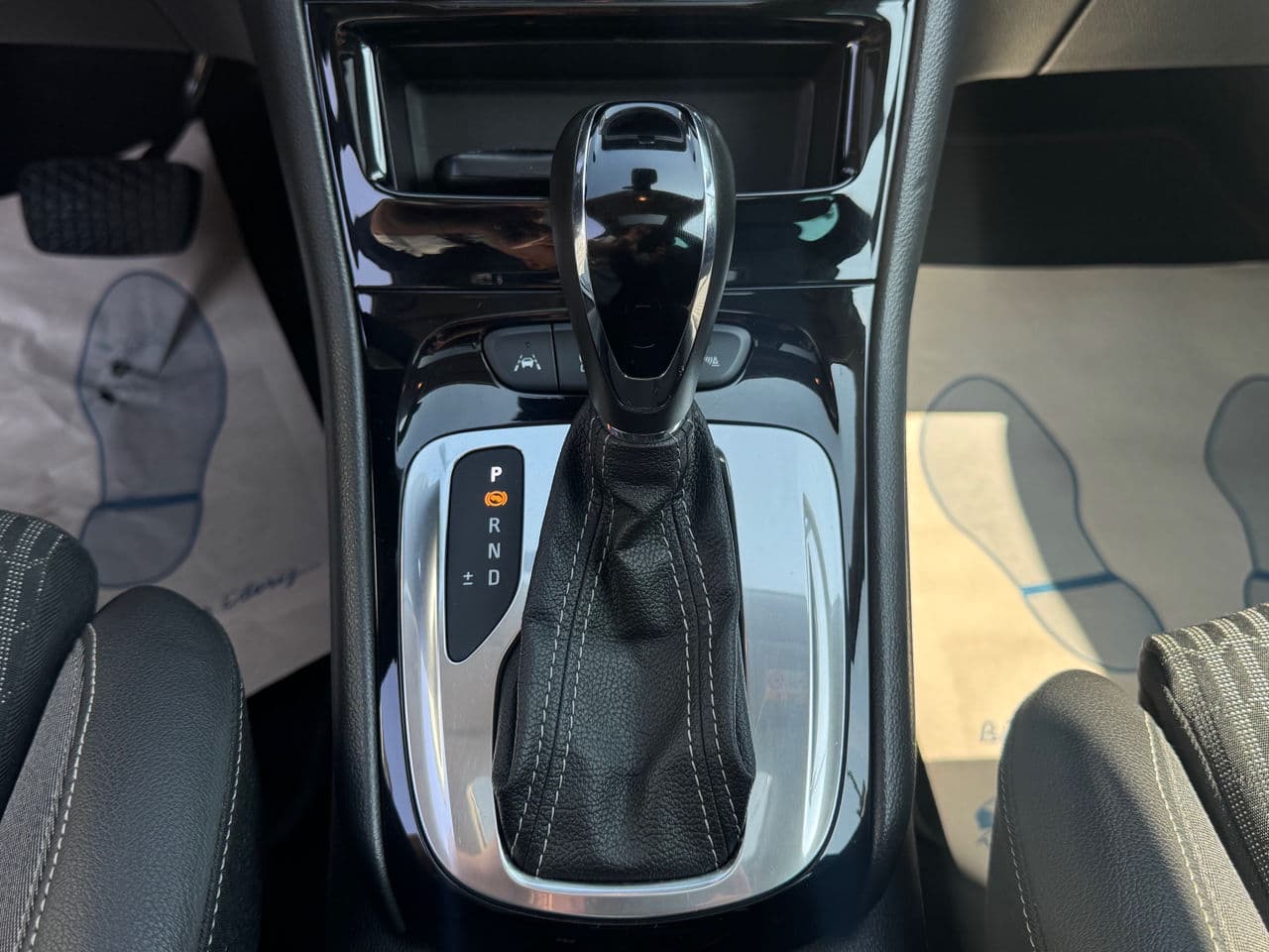 2020 Opel Astra — Miniatură 13