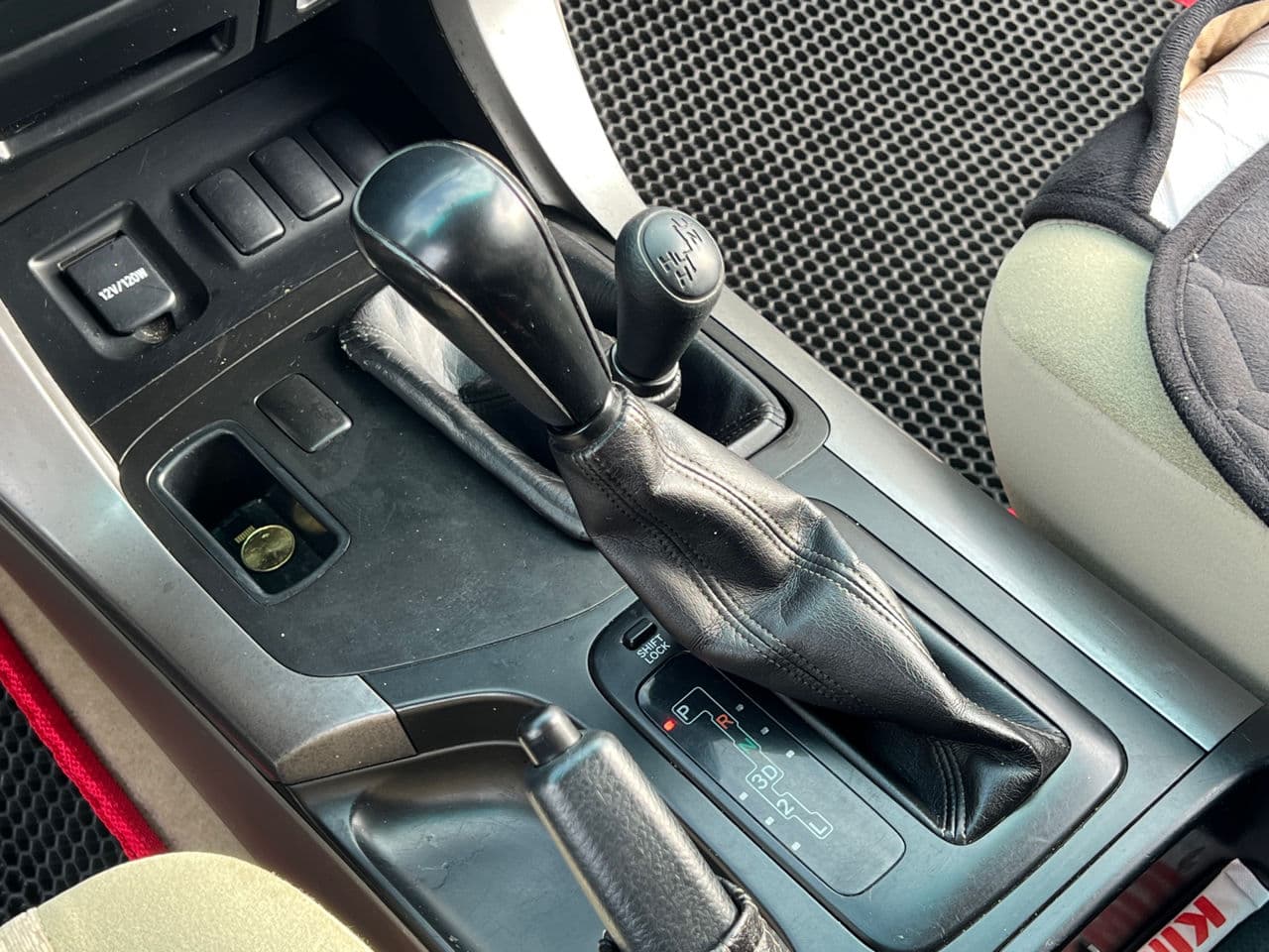 2004 Toyota Land Cruiser Prado — Miniatură 10