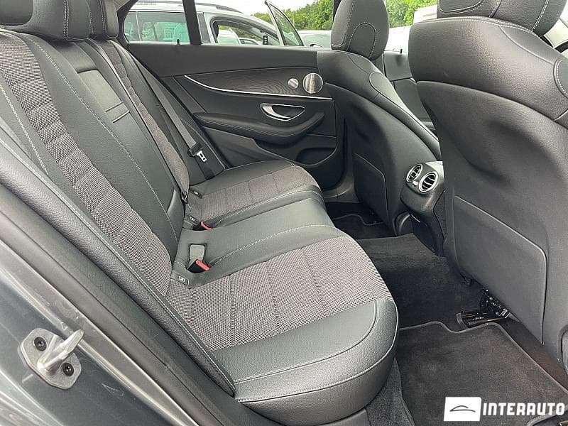 2019 Mercedes E 300de — Miniatură 21