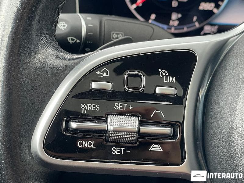2019 Mercedes E 300de — Miniatură 11