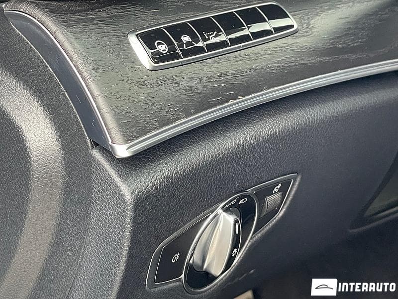 2019 Mercedes E 300de — Miniatură 9
