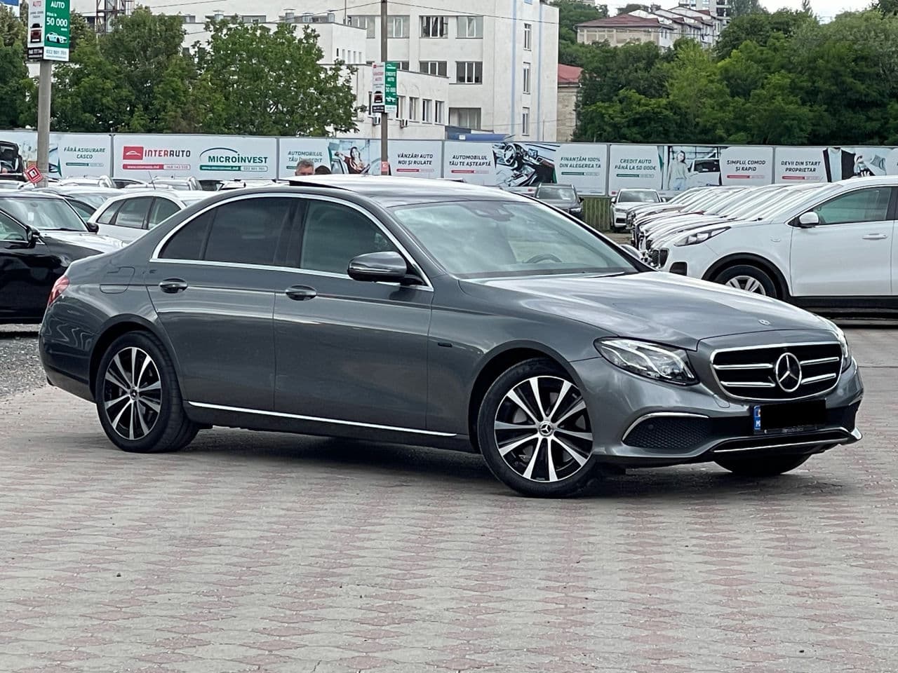 2019 Mercedes E 300de — Miniatură 4