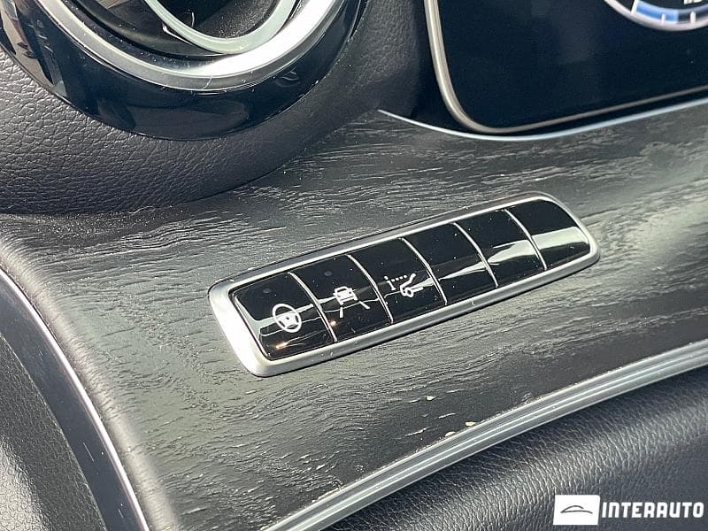 2019 Mercedes E 300de — Miniatură 10