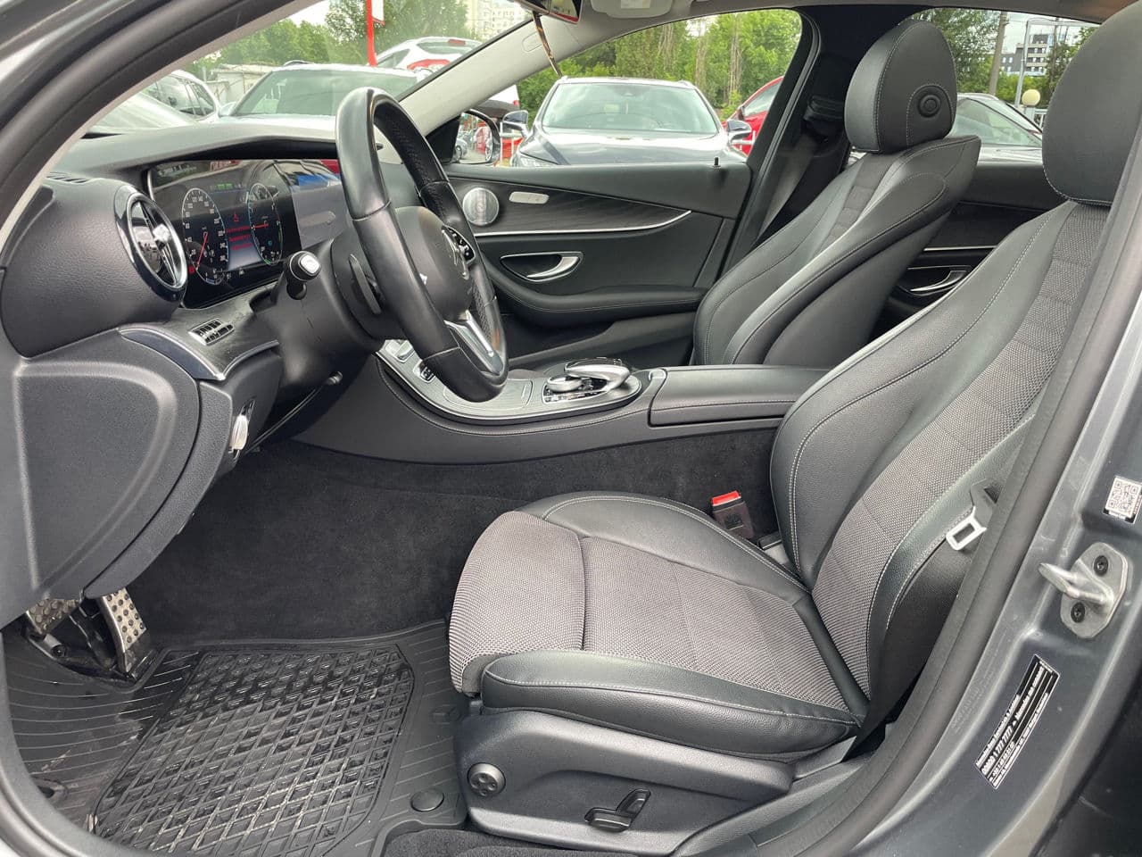 2019 Mercedes E 300de — Miniatură 6