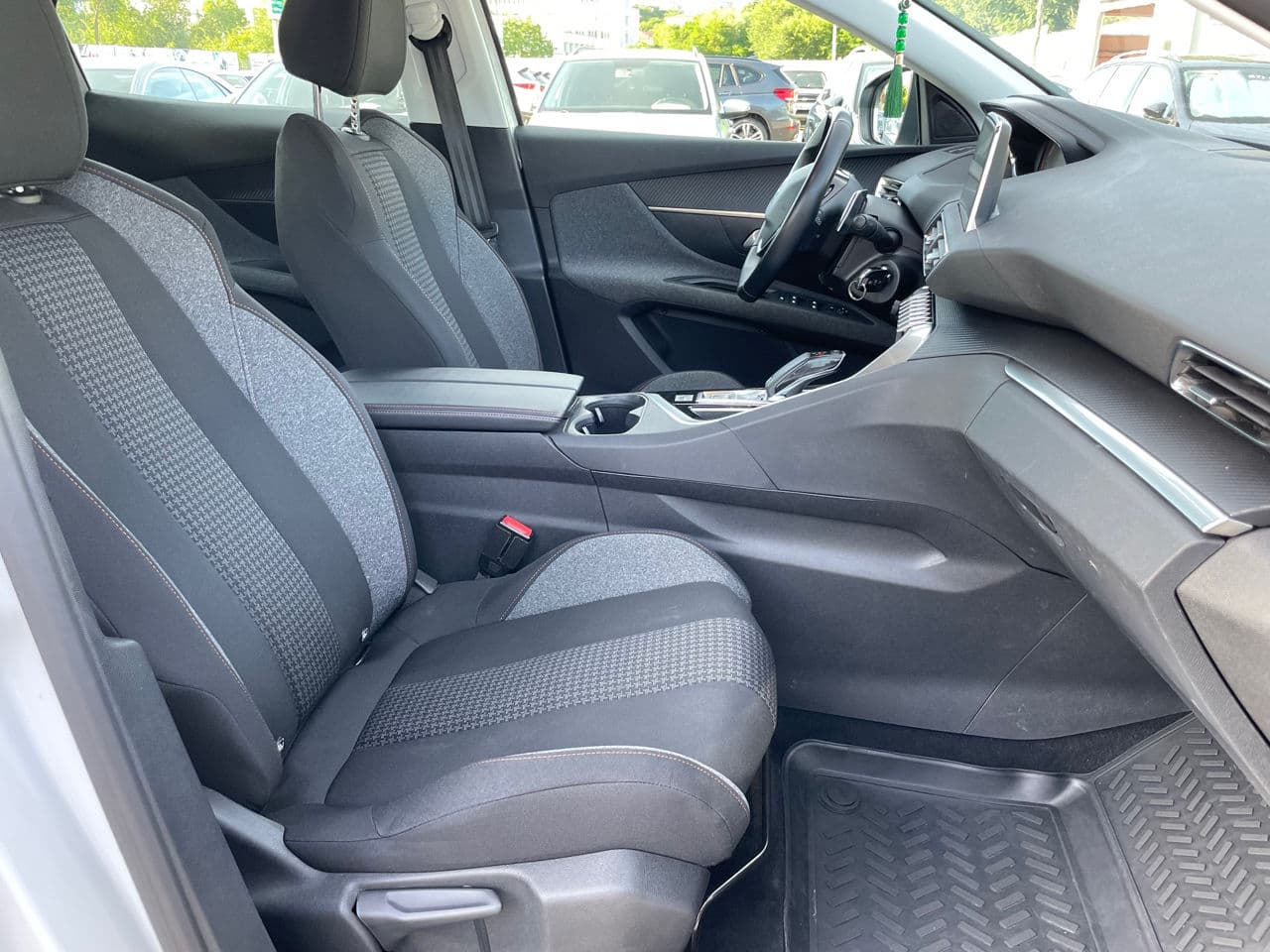 2019 Peugeot 3008 — Miniatură 14