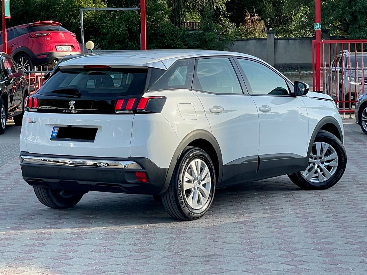 2019 Peugeot 3008 — Miniatură 3