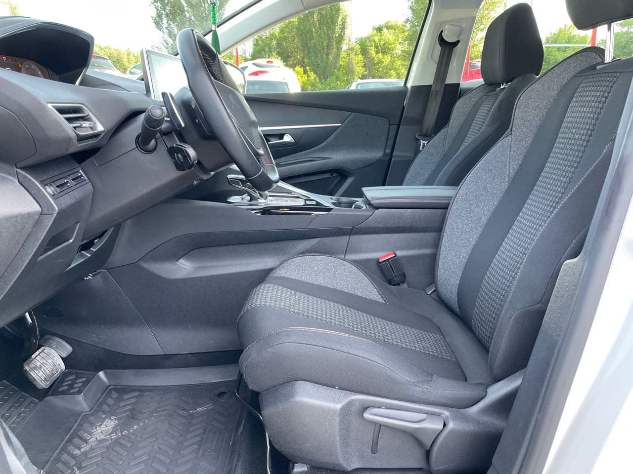 2019 Peugeot 3008 — Miniatură 5